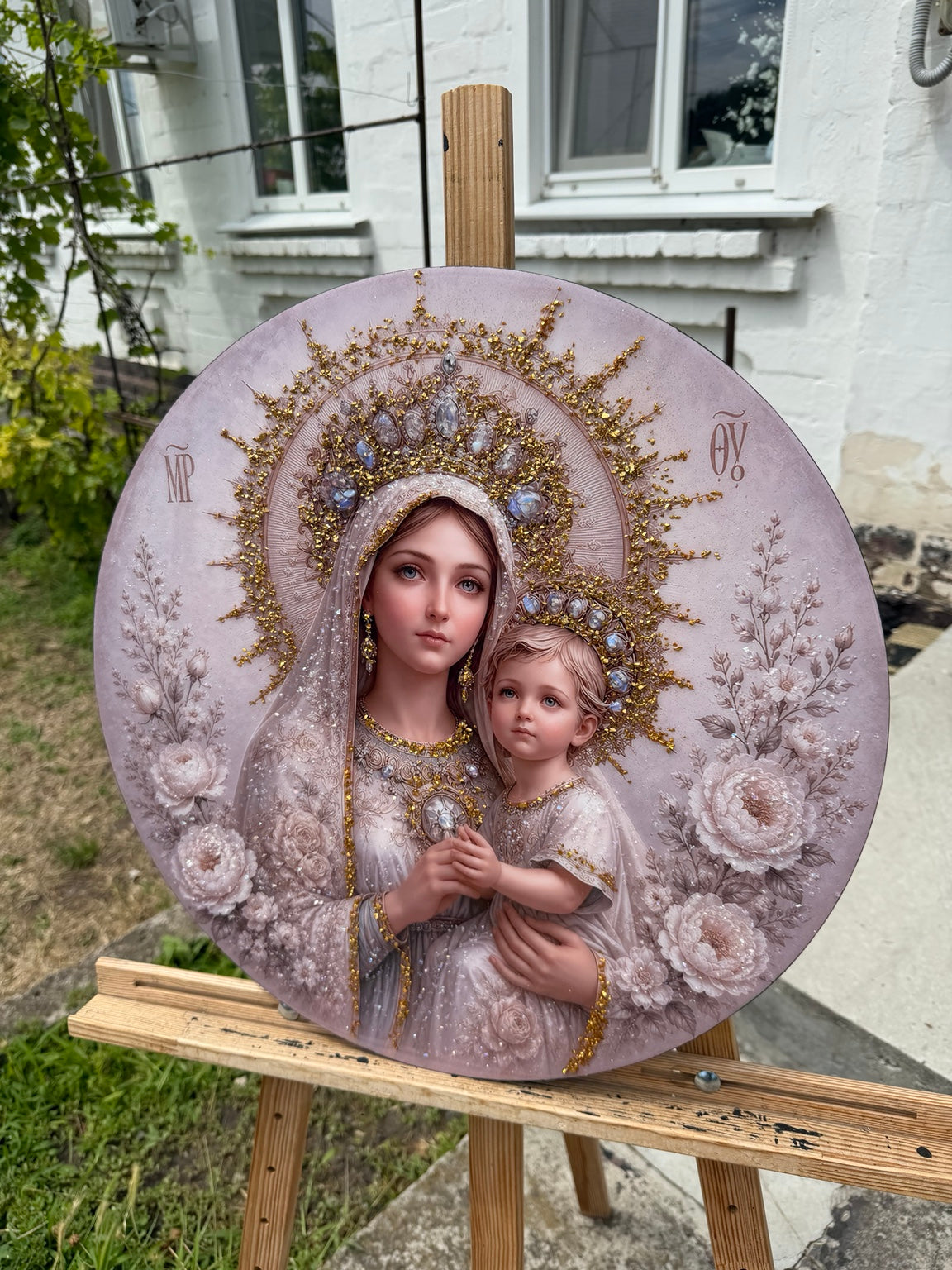 Додаткове фото круглої ікони Богородиця з Дитятком — Рожева корона
